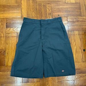 Dickies Men's Grey Shorts Size 34